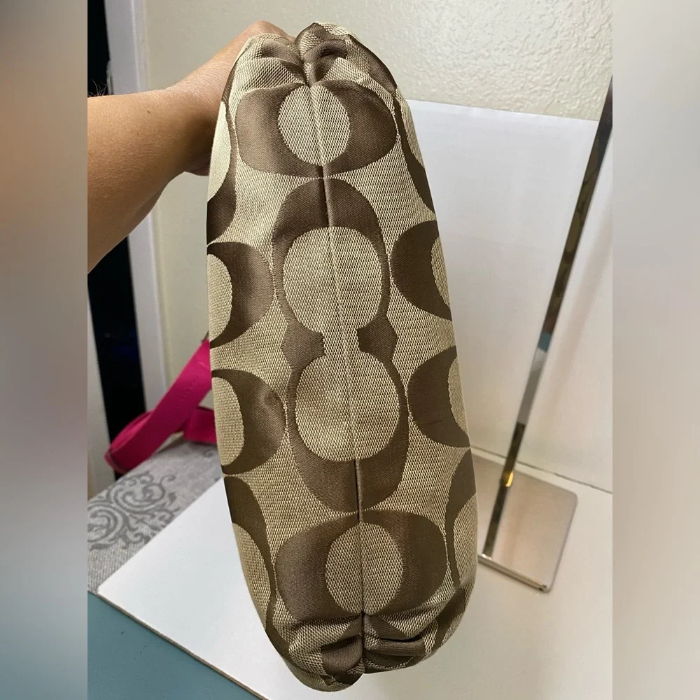 Coach Daisy Signature File bag - Picture 5 of 13